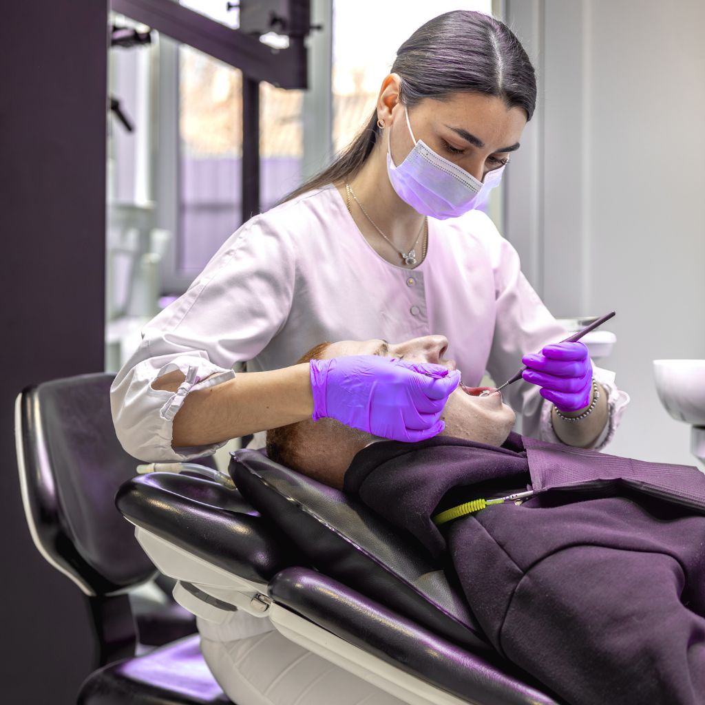 Por que é preciso tratar cáries e gengivite antes do clareamento?